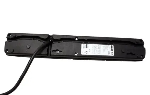 15203-zasuvka-5x230-iec320-3m_2