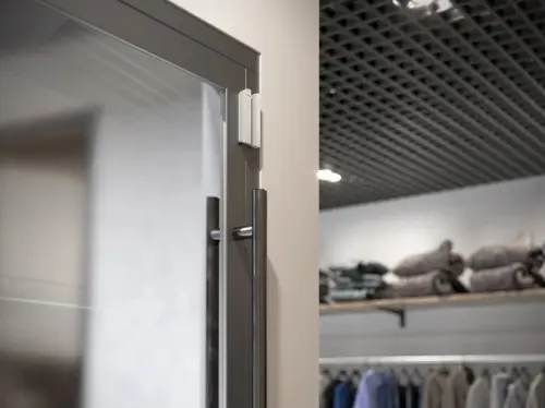 16743-ajax-superior-doorprotect-g3-jeweller-bila-image1-big-ies11571592-1
